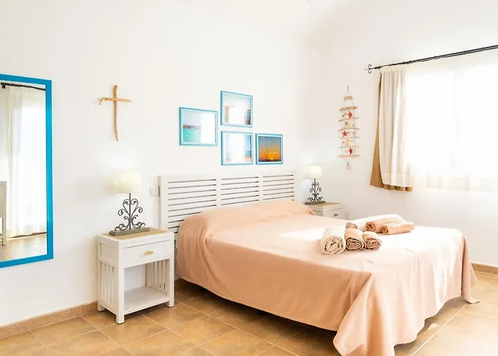 Arriba Villa Lajares